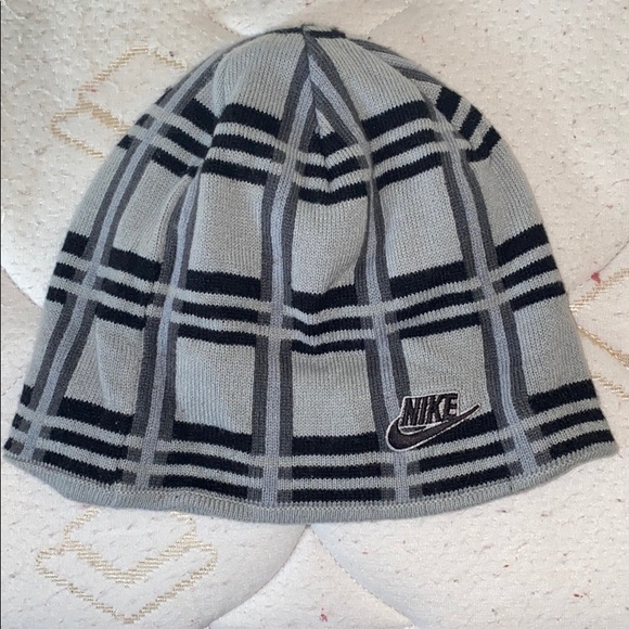 Nike beanie - Picture 2 of 2
